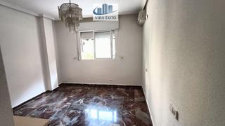 Pis a Centro ciudad. Piso en linares