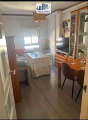 Pis en San Bartolom - Milln de Priego. Piso en el centro