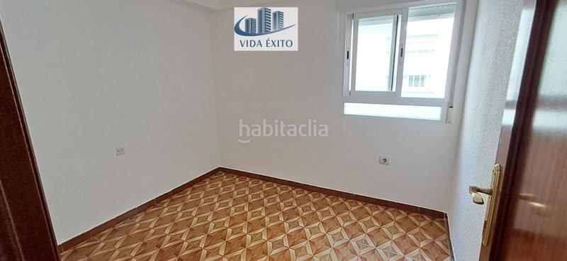 Foto b8503777-e033-45a5-a422-a4d3ac6198d2. Piso  en el gran eje en Peñamefecit - Avda Barcelona Jaén
