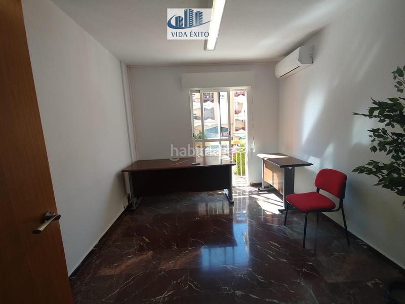 Foto ff40fe74-9de7-43d1-be69-c2f311c4ea39. Ufficio in Renfe - Bulevar 1ª y 2ª Fase Jaén