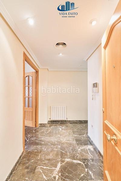 Foto 16c33ee1-4ea4-4bd7-843b-2e3b33e68c1f. Flat with heating parking in San Ildefonso - Catedral Jaén