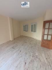 Reihenhaus in Fuerte del Rey. Adosado en fuerte del rey