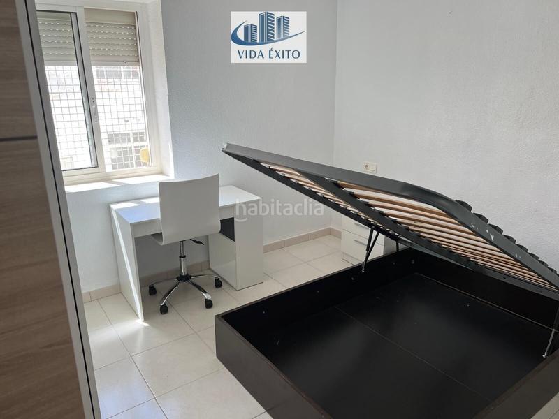 Foto 24bf3983-17ea-49f4-b79d-658a8ddcec6d. Rent flat in Peñamefecit - Avda Barcelona Jaén