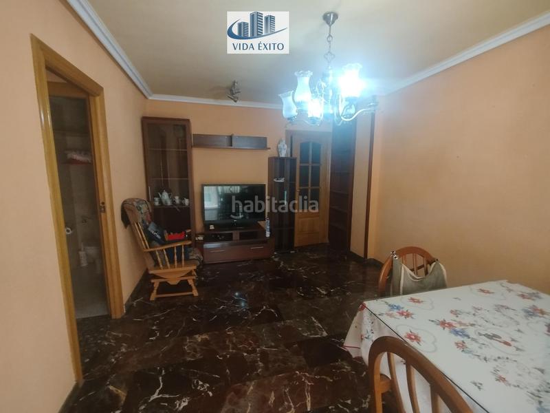 Foto 359025ce-2d57-411b-9ef4-ea47465780f5. Piso  en avenida barcelona en Peñamefecit - Avda Barcelona Jaén