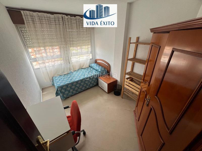 Foto baa0a908-84e1-4801-8685-43457228c8a5. Etagenwohnung mit parking pool in Avda de Madrid - Pº de la Estación Jaén