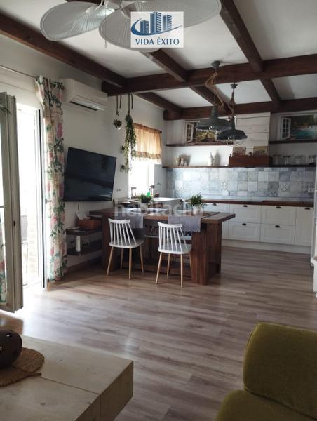 Foto b7f097dc-ab0f-454b-bf4c-64906a282752. Flat with parking in Avda de Madrid - Pº de la Estación Jaén