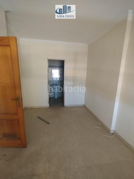 Foto db3465a3-2b35-43b1-944c-3d3a526c7387. Maison avec parking dans Zona Hospital Linares