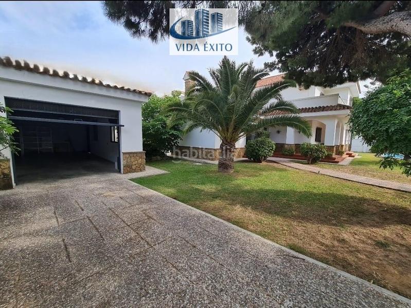 Foto 3ef3be99-dff1-4ef1-87bb-1d94dce5fcc7. Casa amb calefacció aparcament piscina a Aguadulce - Almadraba - Punta Candor Rota