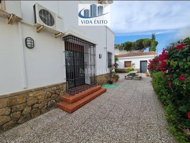 Foto 6f254faa-6648-4c3e-9f87-010c64cf7165. Casa amb calefacció aparcament piscina a Aguadulce - Almadraba - Punta Candor Rota