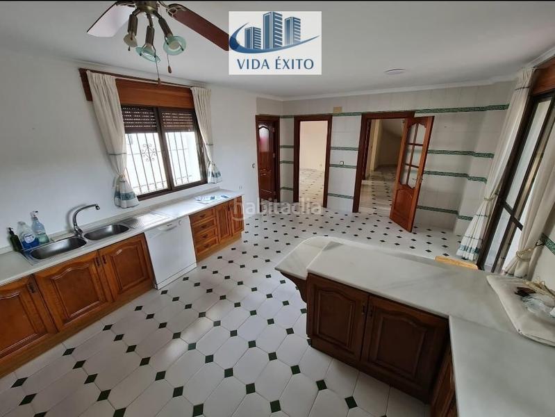 Foto a17dc536-2f7d-44dd-b70e-53d06a791a78. Casa amb calefacció aparcament piscina a Aguadulce - Almadraba - Punta Candor Rota