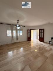 Casa en Renfe - Bulevar 1 y 2 Fase. Casa en el bulevar