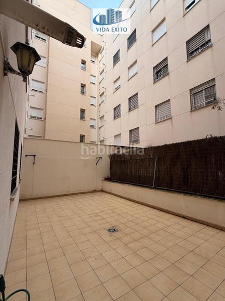 Foto 6b6d4141-d404-4bf3-9b7b-cddc817f4527. Planta baixa amb calefacció aparcament piscina a Jaén