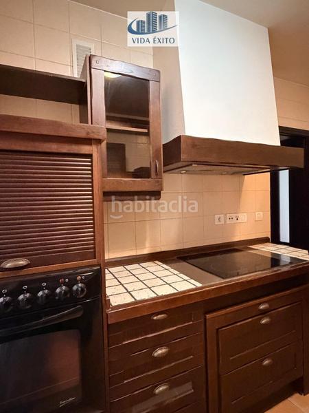 Foto a0b0387e-0901-4097-89d6-11d5935fa19f. Planta baixa amb calefacció aparcament piscina a Jaén