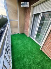 Flat in Hospital. Piso en zona hospital