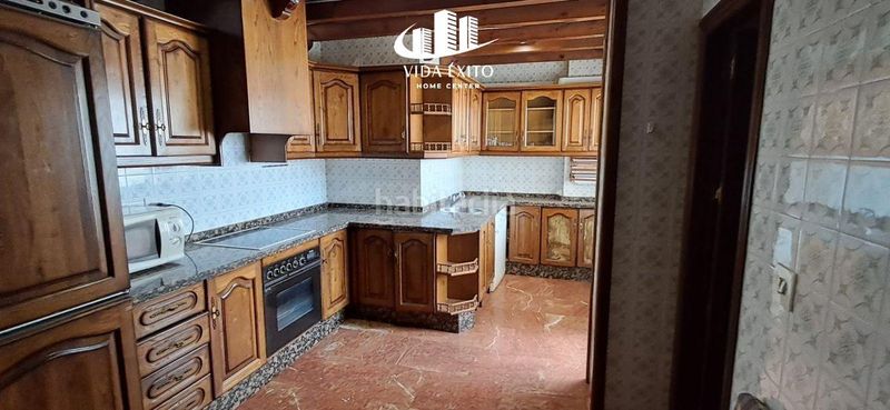 Foto 7994e9c2-6d4a-4139-945e-a2aeb91c9d79. Pis amb aparcament a Avda de Madrid - Pº de la Estación Jaén