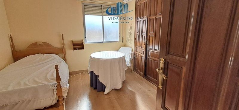 Foto df1a95ec-8cd4-44d5-8aea-6743ba8302de. Pis amb aparcament a Avda de Madrid - Pº de la Estación Jaén