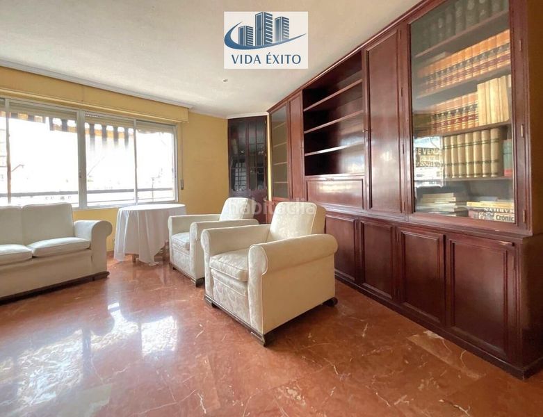 Foto 4bc5128c-4903-45aa-8d23-2dd3700e8df6. Pis amb aparcament a Avda de Madrid - Pº de la Estación Jaén