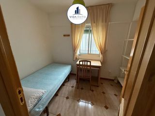 Rent Flat in Belén - San Roque. Piso en alquiler en avda. madrid, 3 dormitorios.