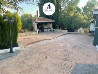 Xalet a Puente Tablas - Puente Nuevo - Cerro Molina. Chalet en venta en afueras de jaén  cerromolina, 6 dormitorios.