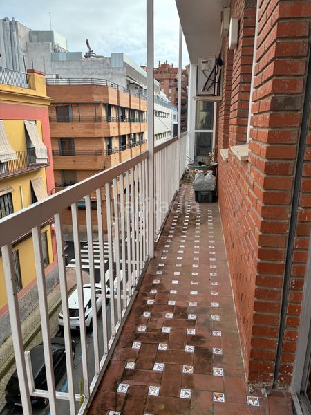 Foto a4e2ddcc-e499-482a-9b52-6c02bb8d8f90. Pis a calle san ignacio 8 a La Calzada - La Florida Sevilla