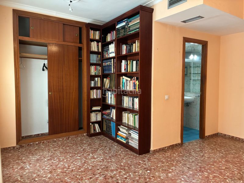 Foto fb40ea17-96d3-4e71-b828-ed03d35e88bd. Pis a calle san ignacio 8 a La Calzada - La Florida Sevilla