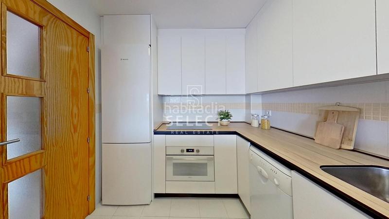 Foto d1ead7ff-bc89-49d2-8f64-6e0f09e94b76. Apartamento acogedor apartamento con vistas al mar, marina del este, la herradura. en Almuñécar