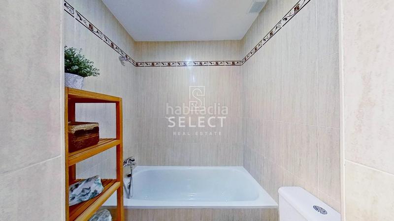 Foto e92db6c4-db73-4bca-9de5-056e0345e776. Apartamento acogedor apartamento con vistas al mar, marina del este, la herradura. en Almuñécar