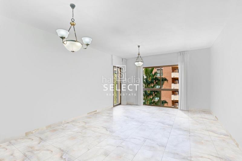 Foto 7b01686b-afc7-4cf2-858a-e4034f22113b. Apartament amb aparcament a Almuñecar centro Almuñécar