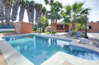 Country house  Calle las algaidas p22. Encantador cortijo en venta  playa granada, motril