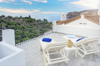 Maison jumelée  Urbanizacion reserva. Moderna casa adosada con vistas al mar y a la vega en la herradu