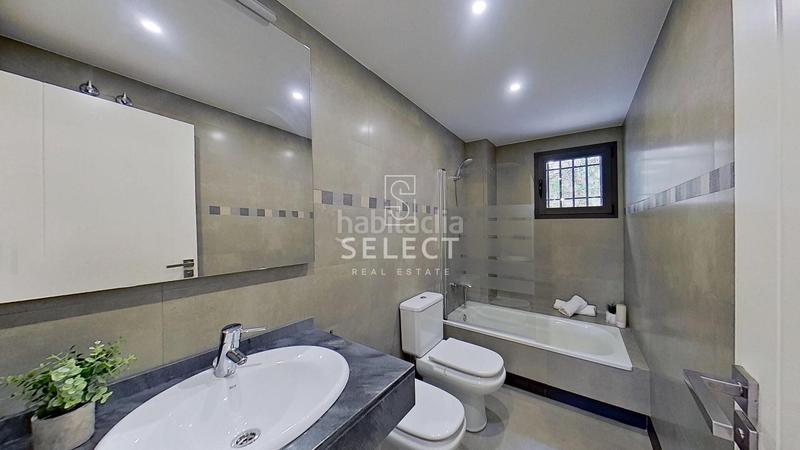 Foto 1f471f8f-dc05-4098-8d9a-373e678b5d0e. Casa adossada amb calefacció aparcament piscina a Almuñécar