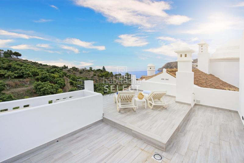 Foto 7bd352e2-8d3f-4e9a-ad7d-1e0bd5e53aa9. Casa adossada amb calefacció aparcament piscina a Almuñécar