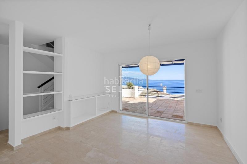 Foto cf66da99-e040-4d93-8c25-d5e2e339ce22. Casa a schiera con parcheggio piscina in Punta La Mona Almuñécar