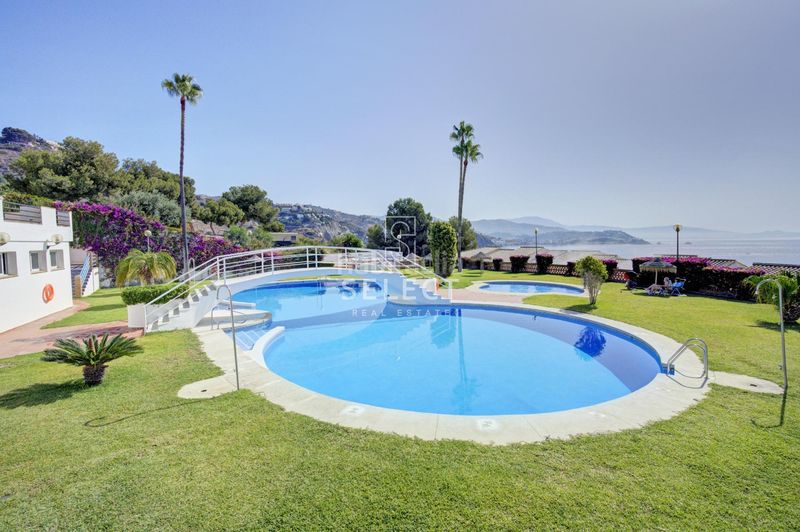 Foto 4a50ff55-fa5f-4ced-b14f-636a45e92e8d. Apartament amb piscina a Punta La Mona Almuñécar