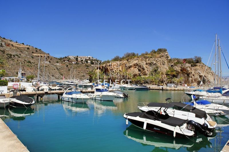 Foto e50e9814-502e-412c-bb4e-2ad702934c33. Apartament amb piscina a Punta La Mona Almuñécar