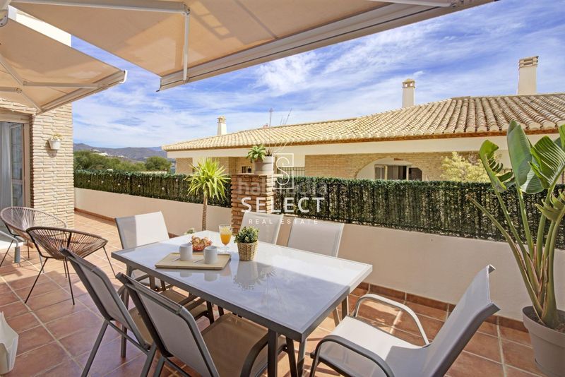 Foto 46120c3c-7901-4f1c-8da8-ec406cda2872. Apartament amb calefacció piscina a Punta La Mona Almuñécar