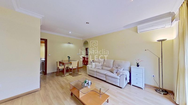 Foto b625ec62-285d-4af8-b968-c9c376ea89b7. Apartament amb calefacció a Cervantes Granada