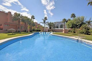 Casa adossada a Urbanizacion Golf Beach