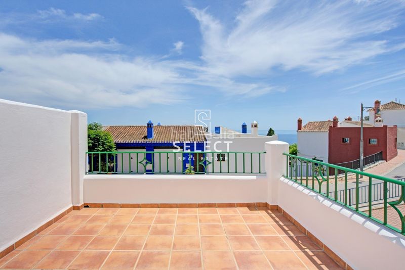 Foto ae8d4faa-8ea3-4abd-a111-3bf7cfa56472. Casa aparellada amb aparcament piscina a Los Cármenes - Cerro Gordo Almuñécar