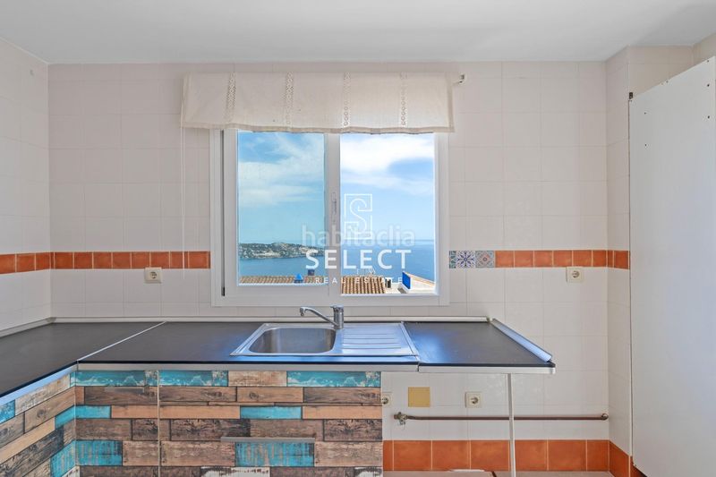 Foto b37828d2-b0fe-4f78-a807-0130a52ca7ec. Casa aparellada amb aparcament piscina a Los Cármenes - Cerro Gordo Almuñécar