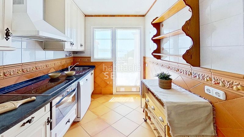 Foto cd9daa54-7662-45d5-8c71-10c8d8c3e473. Casa adossada amb aparcament a Punta La Mona Almuñécar