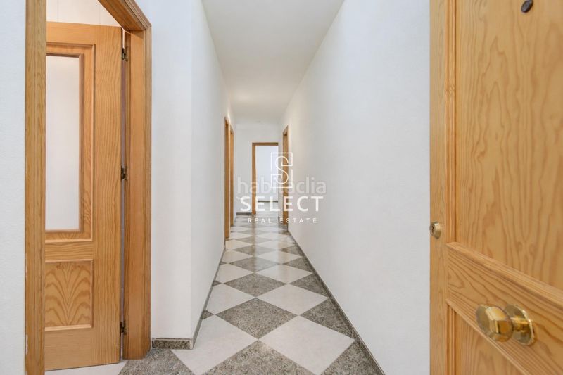 Foto ba1d3365-747f-4b5d-9680-fe885ab879e0. Apartament amb aparcament a Almuñecar centro Almuñécar