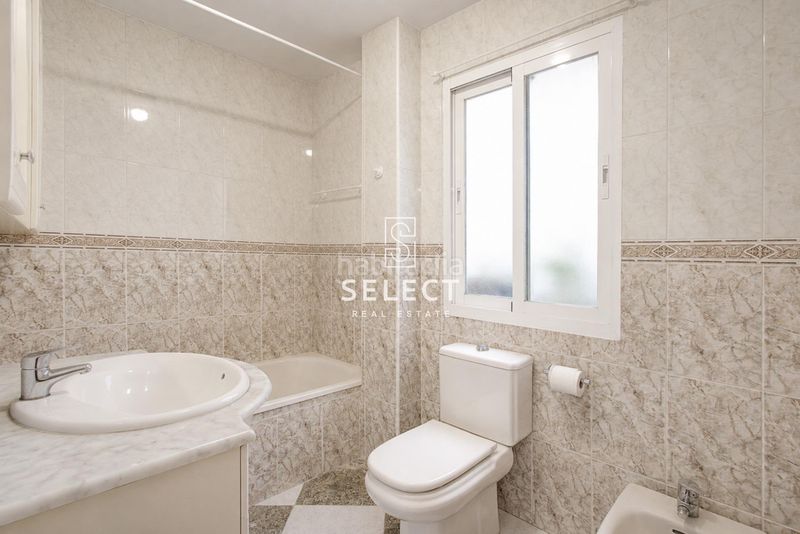 Foto e1c9cc88-9392-4acd-a2c0-e110df36dbee. Apartament amb aparcament a Almuñecar centro Almuñécar