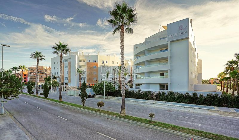 Foto b4357a82-319f-43e2-85a8-d59c6b603efd. Apartament amb calefacció aparcament piscina a Playa de Granada Motril