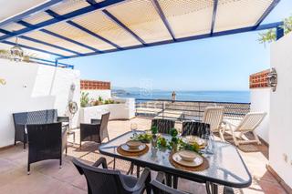 Reihenhaus  Calle marina del este. Casa adosada con vistas y gran terraza, marina del este