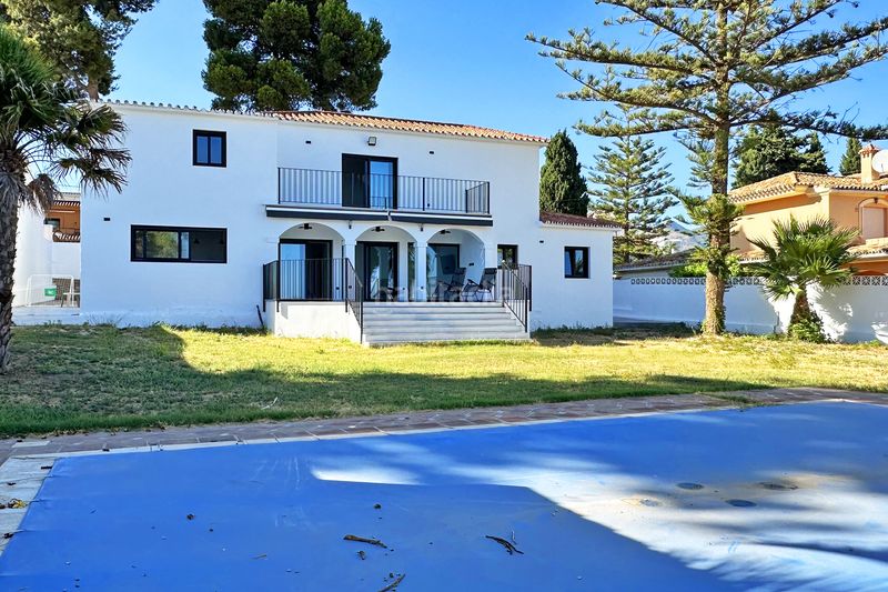 Foto 699fad2e-211c-4dbe-a567-36bb7465e663. Xalet amb calefacció aparcament piscina a campo de Mijas Mijas