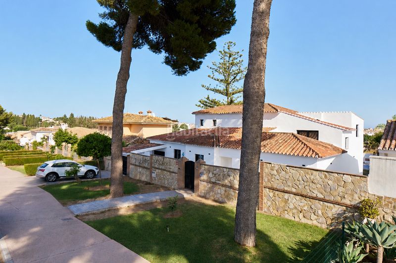 Foto 8ae0c36e-9b00-47af-b730-010e191e245f. Xalet amb calefacció aparcament piscina a campo de Mijas Mijas