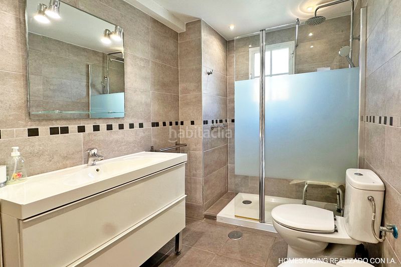 Foto 5a2cdbe0-0c6a-4a6d-89b8-7426eedf899f. Casa adossada a calle frankfurt 16 a Costabella Marbella