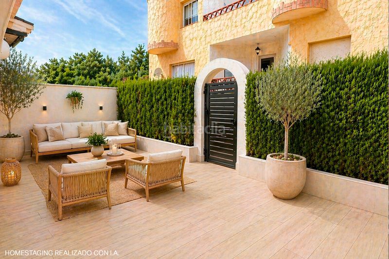 Foto 67918bfe-6c2b-4273-9421-886f7e9ccd16. Casa adossada a calle frankfurt 16 a Costabella Marbella