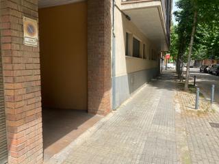 Aparcament cotxe a Barri dels Escriptors